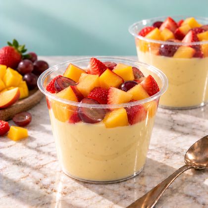 Pudín de vainilla con frutas